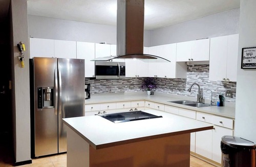 Bajura Apartment | On the beach w/A/C & Wifi near Bars & Restaurants