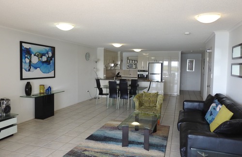 Maroochydore Apartment | On The River Apartments