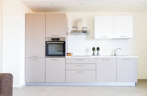 Aci Castello Apartment | On the sea of Acitrezza with a view of the Faraglioni rocks and private descent to the sea.