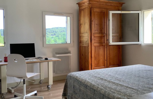 Le Beaucet House | On the side of a valley, surrounded by nature