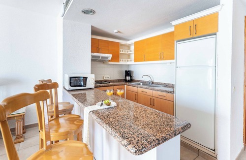 Los Cristianos Apartment | Ona Beverly Hills Suites