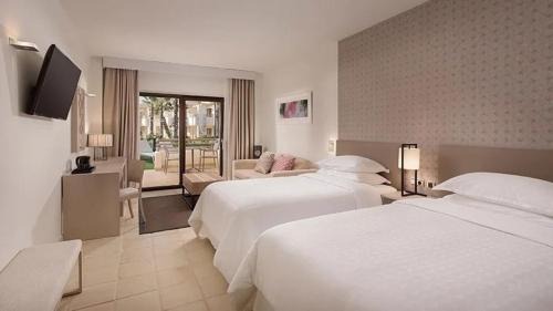 Fuente Alamo de Murcia Hotel | Ona Hacienda del Álamo Golf Resort