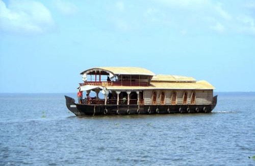 Kumarakom House | One Bed Room Houseboat