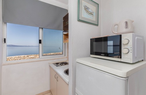 Drasnice Apartment | One bedroom apartment near beach Drašnice, Makarska (A-2670-a)