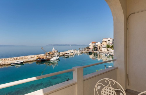Drasnice Apartment | One bedroom apartment near beach Drašnice, Makarska (A-2670-a)