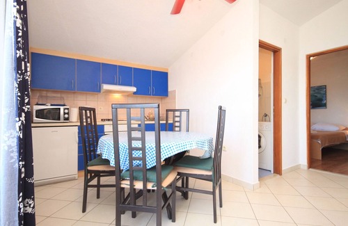 Banj Apartment | One bedroom apartment near beach Banj, Pašman (A-8206-c)