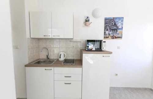 Medici Apartment | One bedroom apartment with terrace and sea view Medići, Omiš (A-23741-b)