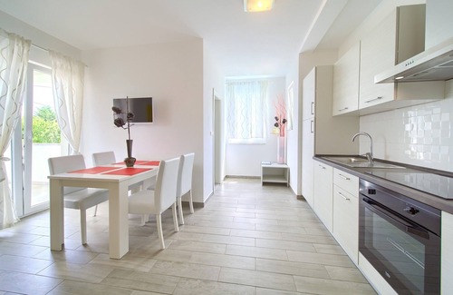 Salatic Apartment | One bedroom apartment with terrace and sea view Vrh, Krk (A-17951-d)