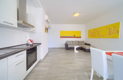 Salatic Apartment | One bedroom apartment with terrace and sea view Vrh, Krk (A-17951-d)