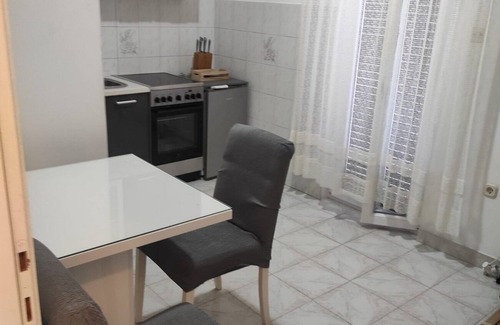 Cove Rogacic Apartment | One bedroom apartment with balcony Vis (A-2457-a)