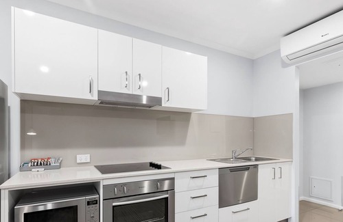 Kangaroo Point Apartment | One Bedroom Unit in the Heart of Kangaroo Point