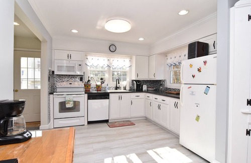 Rehoboth by the Sea House | ONE BLOCK TO BEACH-REHOBOTH BY THE SEA-PET FRIENDLY-TWO DISCOUNTED WEEKS LEFT!