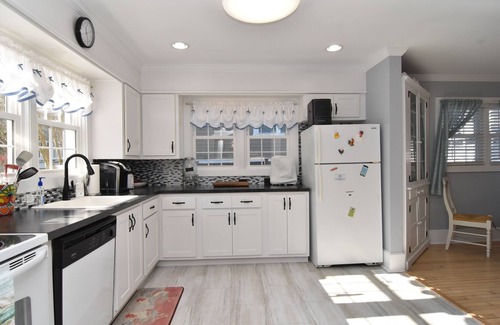 Rehoboth by the Sea House | ONE BLOCK TO BEACH-REHOBOTH BY THE SEA-PET FRIENDLY-TWO DISCOUNTED WEEKS LEFT!