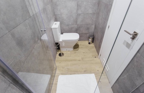 San Bartolome Apartment | One Lux Byron Suites Deluxe Studio w Rooftop Pool