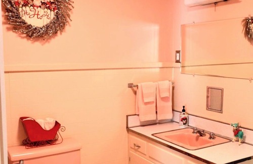 Sylva House | One of a kind Christmas year round in downtown Dillsboro