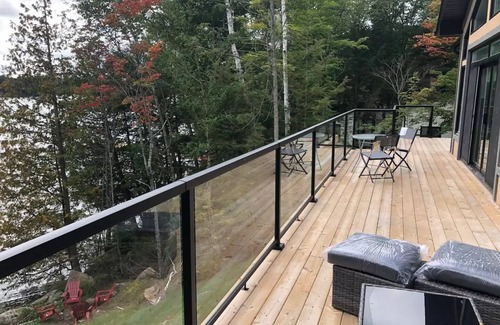 Perry House | One of a kind New Muskoka cottage on baylake with Hot tub/Spa!nn