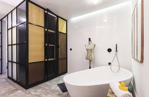 Egia Hotel | One Shot Tabakalera House