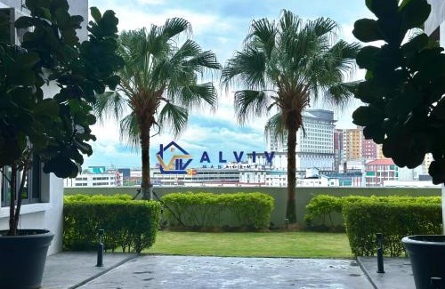 Lima Apartment | Ong Kim Wee Residence I 5min Jonker I by Alviv