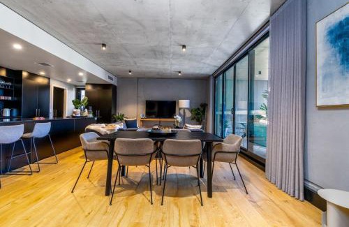 Kingston Apartment | Onyx Apt Onsite EV 5mins to Foreshore - Hosted by Canstay