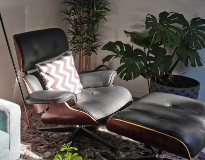 Mount Tamborine Apartment | Oohlala - High ceiling Peaceful Relaxing Bushland view