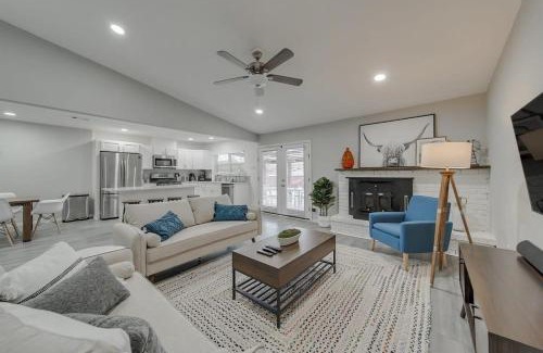 Garland House | Open Space Home for Family Groups with Privat Pool