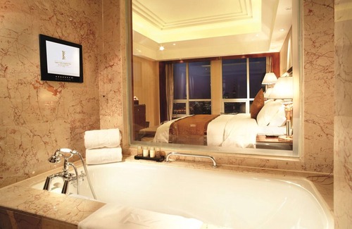 Hongshan Hotel | Optics Vally Kingdom Plaza