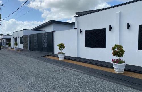 Sipaliwini District House | Optimus Rentals