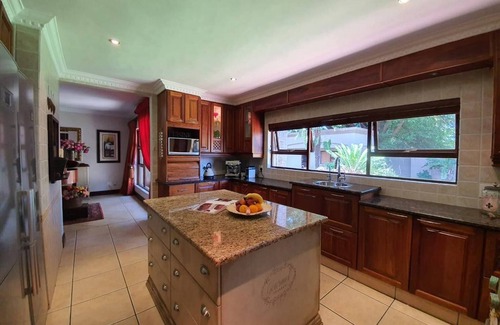 Boksburg House | Or Tambo Airport Holiday Home