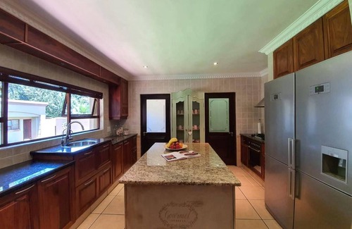 Boksburg House | Or Tambo Airport Holiday Home