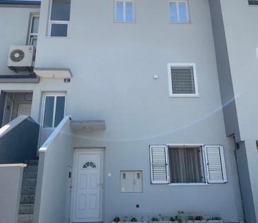 Kamen Apartment | Orada-parking, barbecue, terrace