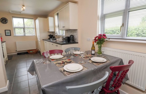 Wollerton Cottage | ORCHARD COTTAGE, pet friendly in Weston-Under-Redcastle