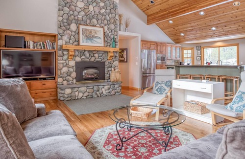 Deer Park House | Oregon Loop 36