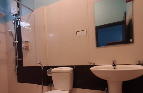 Uppuveli Hotel | Orion Beach Way
