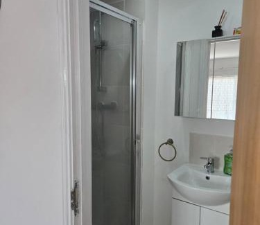 Thamesmead Cabin | Orlando