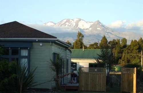 Rangataua House | Oroua Cottage - Rangataua Bach
