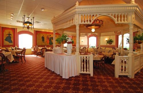 Eureka Springs Historic District Hotel | Osage Creek Lodge