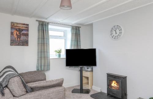 Brynsiencyn House | Oscar's Pad