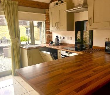 Towcester House | Otters Holt at Tove Valley Cottages