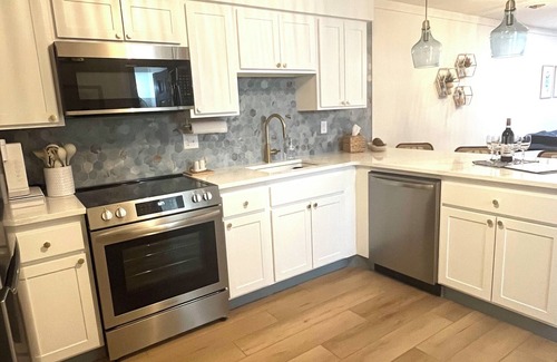 Port Clinton Condo | Our Lake Blyss 3 Bed/2 Bath Condo at The ShoresnDiscounted 28+ day stays Nov-Mar