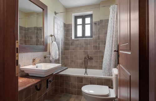 South Kynouria Hotel | Ouranogiton Resort