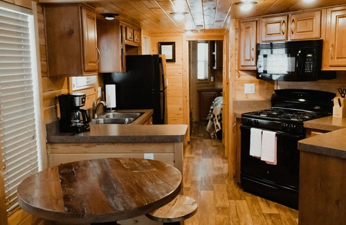 Ouray Hotel | Ouray Riverside Resort - Inn & Cabins