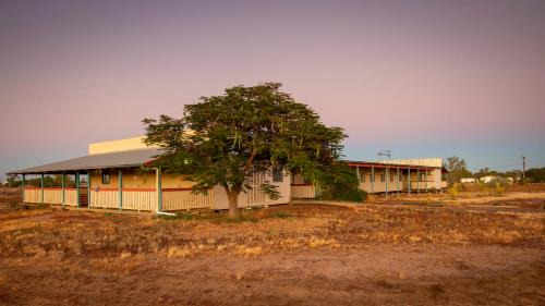 Longreach Hostel | Outback Adventures Backpackers
