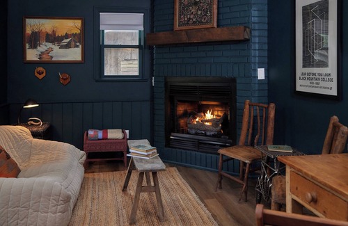 Highlands House | Outpost Inn