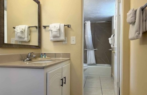 Ormond Beach Apartment | Outrigger Beach Club