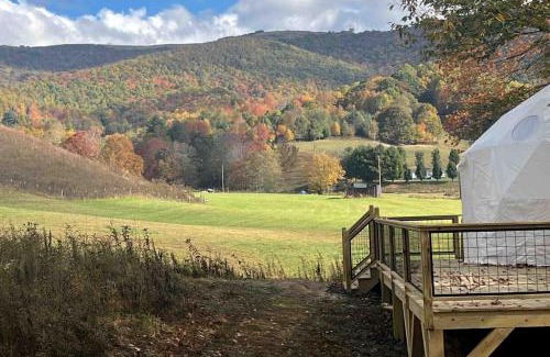 Creston Other | Outstanding Chic Dome with Private Deck in North Carolina