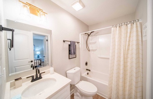 East Ocean View Apartment | OV 15th Bay - Solis Suite