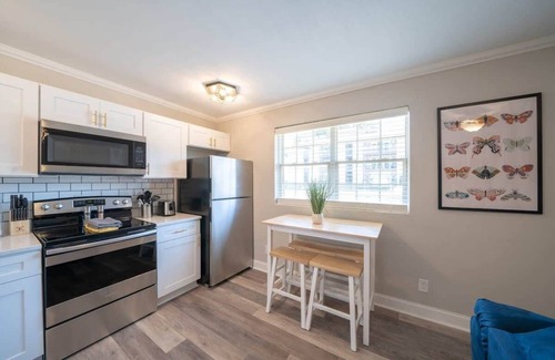 East Ocean View Apartment | OV Mosaic - Rain Suite