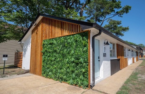 East Ocean View Apartment | OV Mosaic - Rain Suite