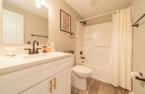 East Ocean View Apartment | OV Mosaic - Tide Suite