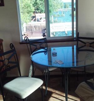 Clearlake Apartment | Overlooking clearlake from the living room